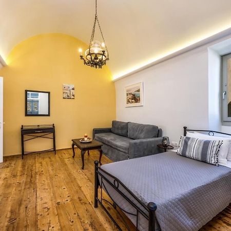 450 Years Castle House For 2-5 People/Jacuzzi Villa Emporio  Ngoại thất bức ảnh